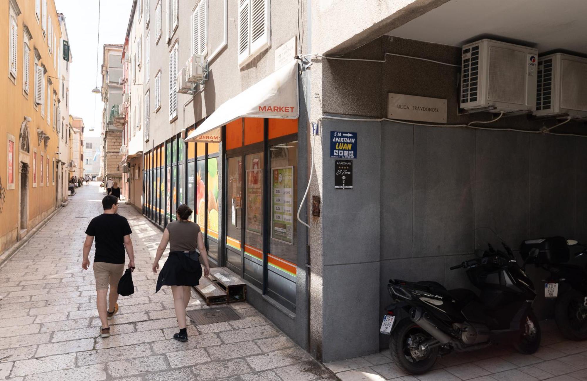 Cityheart-Rooms Zadar Bagian luar foto